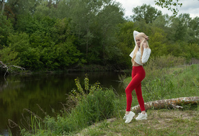 women, river, sneakers, blonde, smiling, women outdoors, leggings, nature