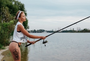 women, fishing rod, hoop earrings, blonde, brunette, women outdoors, tank top, water, black panties, bra, sky, clouds, hairband