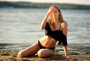 women, brunette, blonde, black swimsuit, bikini, belly, sand, river, women  ...