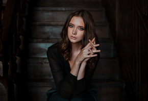 women, Disha Shemetova, Maxim Maximov, sitting, stairs, blue eyes, portrait