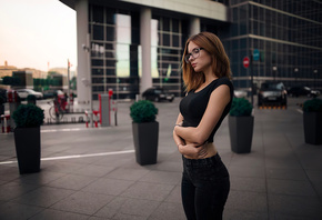 blonde, model, beautiful, girl, women, jeans, cute, pretty, babe, hot, glasses, city, car, street