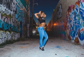 Nicole Mejia, beautiful, girl, ass, panties, thong, model, hot, street, jeans, graffiti, brunette, night