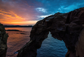 Big Rock, Clouds, Ocean