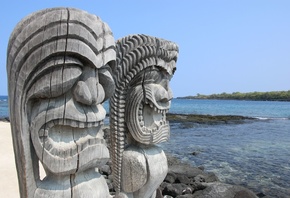 Puuhonua o Honaunau National Historical Park, Hawaii, Protectors of the Gods at the Place of Refuge