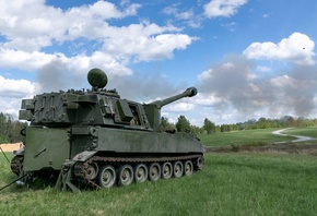 Ukrainian artillerymen, fire, M109 self-propelled howitzer, Grafenwoehr Tra ...