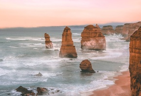 The Twelve Apostles, collection of limestone stacks, Port Campbell National Park, Australia