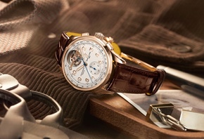Breitling, ultra-premium chronograph, Breitling Premier B21 Chronograph Tou ...