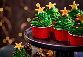 Christmas Tree Cupcakes, Christmas, chocolate beans