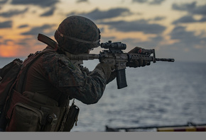 Indian Ocean, assault ship USS Makin Island, Marine Corps, M4 carbine