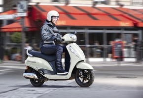 Suzuki, classic scooter, Suzuki Address 125, classic city style