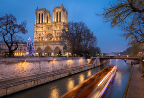 Seine River, Notre-Dame de Paris, Paris, France