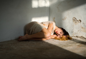 wallpaper, girl, wall, lies, on the floor, Alex Tsarfin
