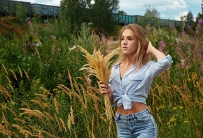 plants, flowers, women, model, blonde, women outdoors, sky, clouds, jeans, shirt, striped shirt, trees