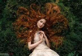 Galina Zhizhikina, , redhead, model, long hair, women, trees, dress, green eyes, looking at viewer