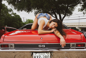 Leah Gotti, Chevrolet SS 427, American cars, women outdoors, women, mode, brunette, ass, hips, jean shorts, white tops, tank top, short tops, women with cars, red cars, bent over, Texas, motorcycle