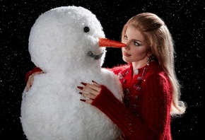 Julia Fox, snowman, Christmas