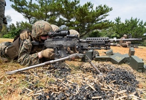 medium machine guns, M240B, US Marine Corps, 