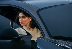 Bugatti, new collection of personal sound accessories, Master and Dynamic