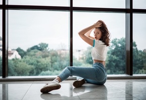 Disha Shemetova, , brunette, women indoors, short tops, model, T-shirt, jeans, on the floor, ass, sneakers