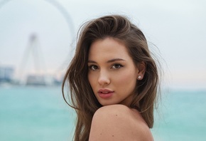 , Nikolas Verano, women outdoors, beach, beautiful, model, brunette, sky, red lipstick