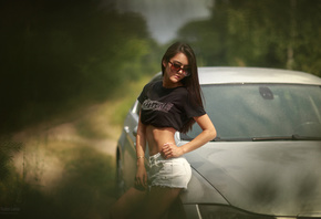 Vladimir Lapshin, brunette, black t-shirt, women outdoors, model, , jean shorts, women with cars, women with glasses, sunglasses