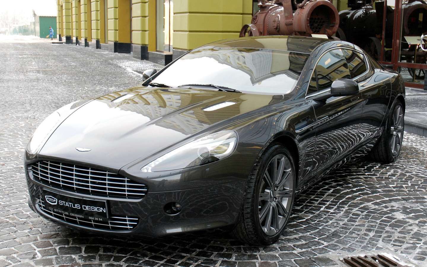 aston, w