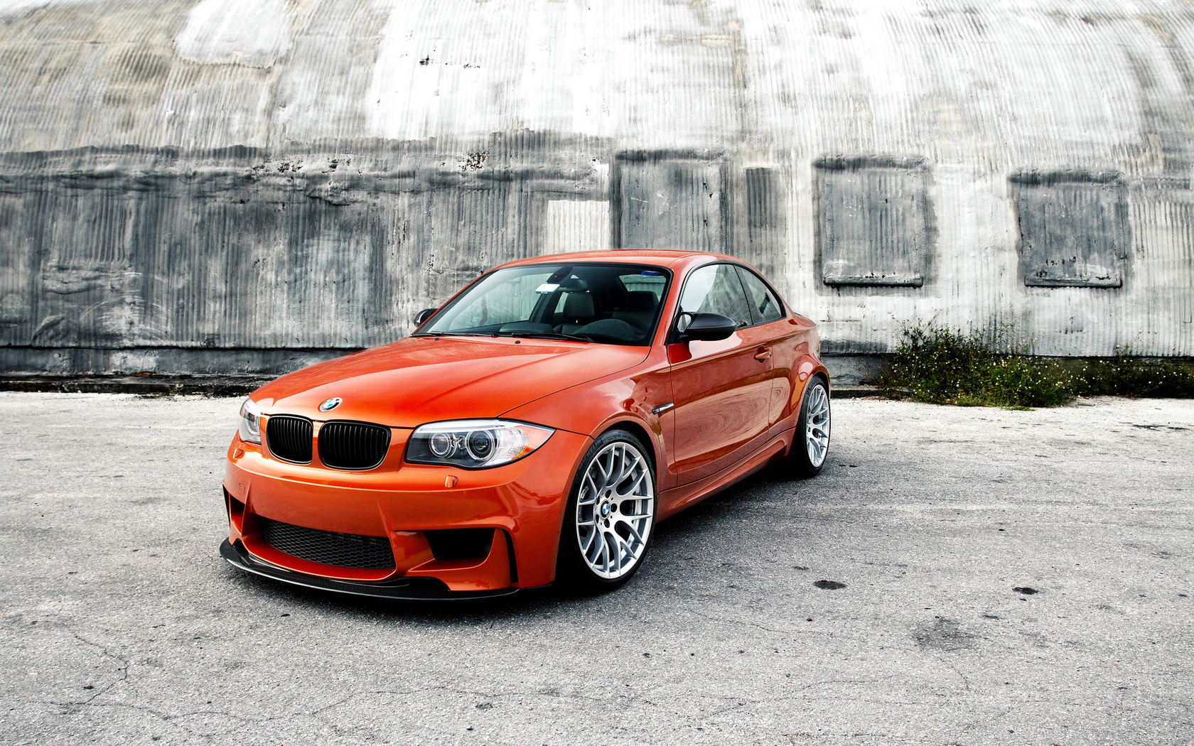 Bmw orange. БМВ м1. BMW 1m Orange. BMW 1m Coupe. БМВ м1 2000.