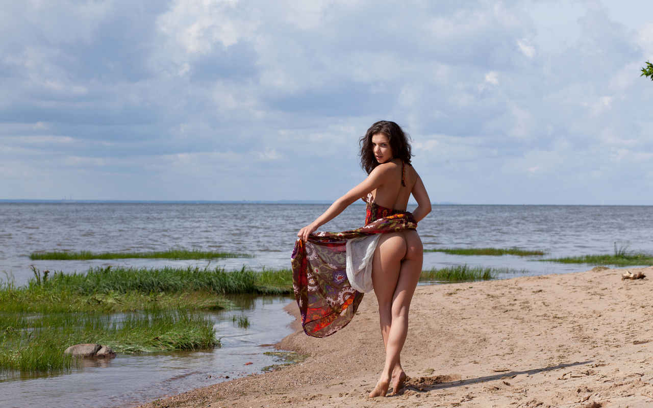 henessy, dress, river