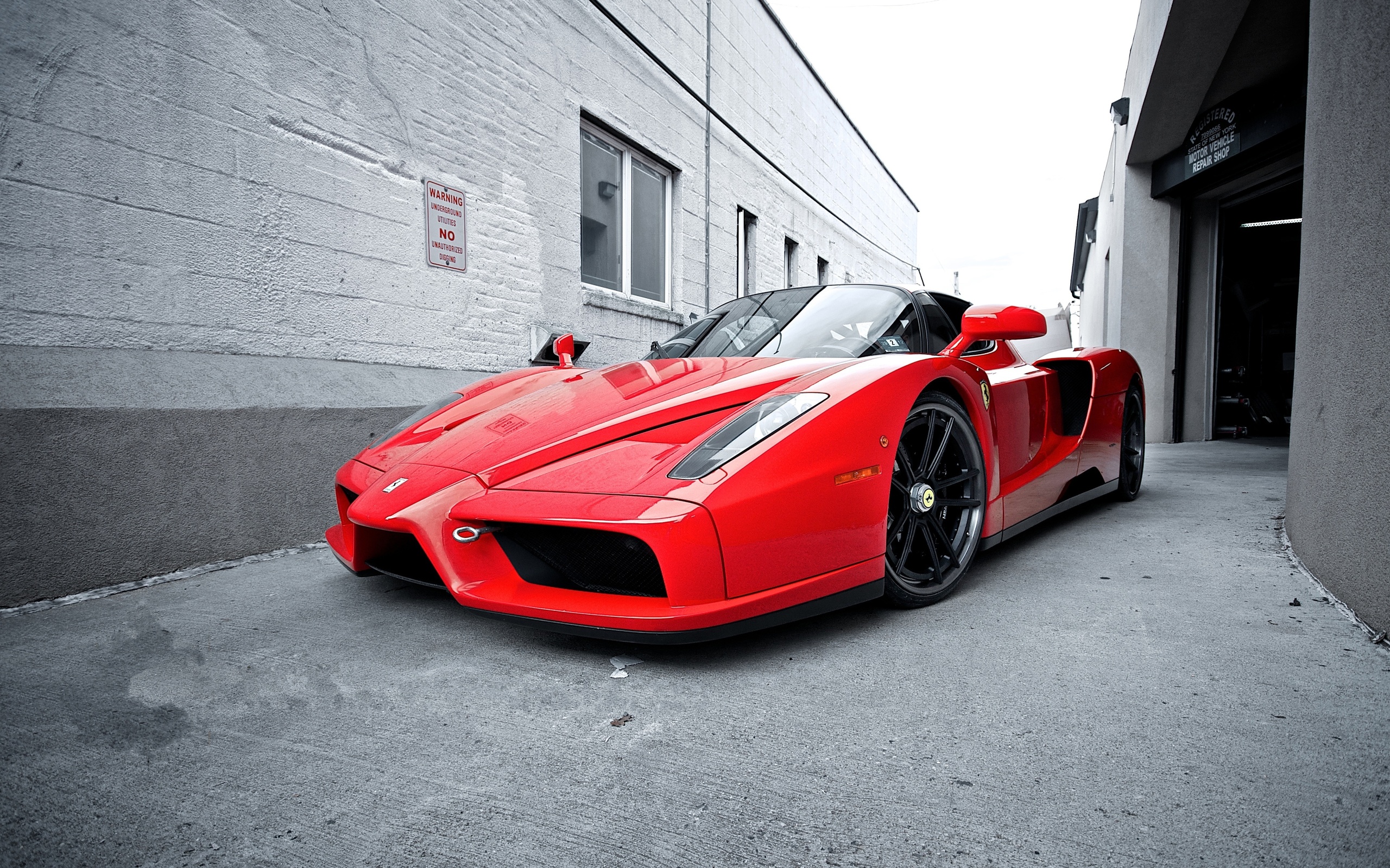 Ferrari, red.side street, ,  , , , enzo