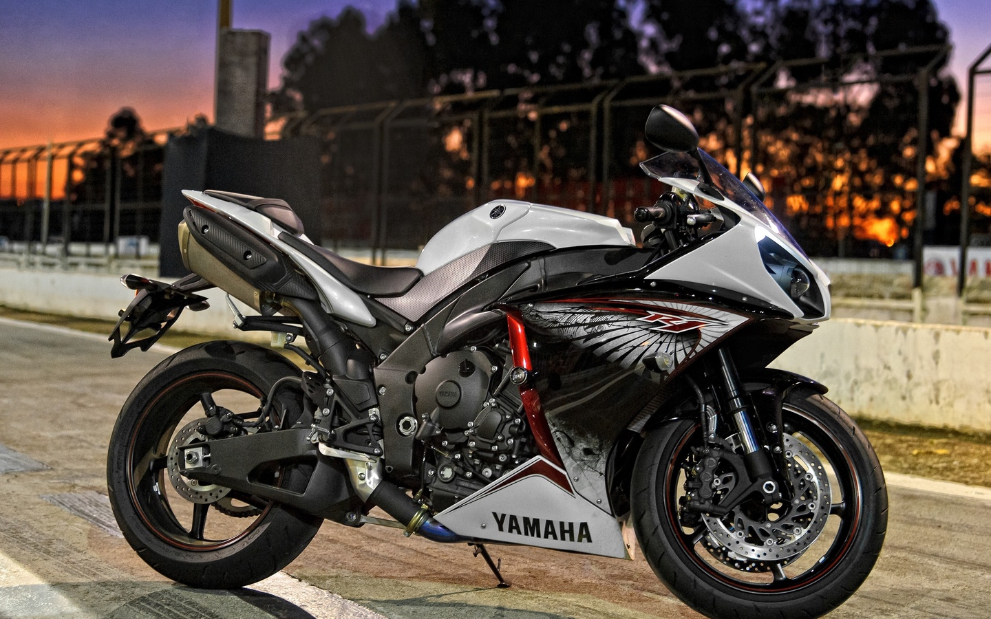 yamaha, yzf,  r1, 