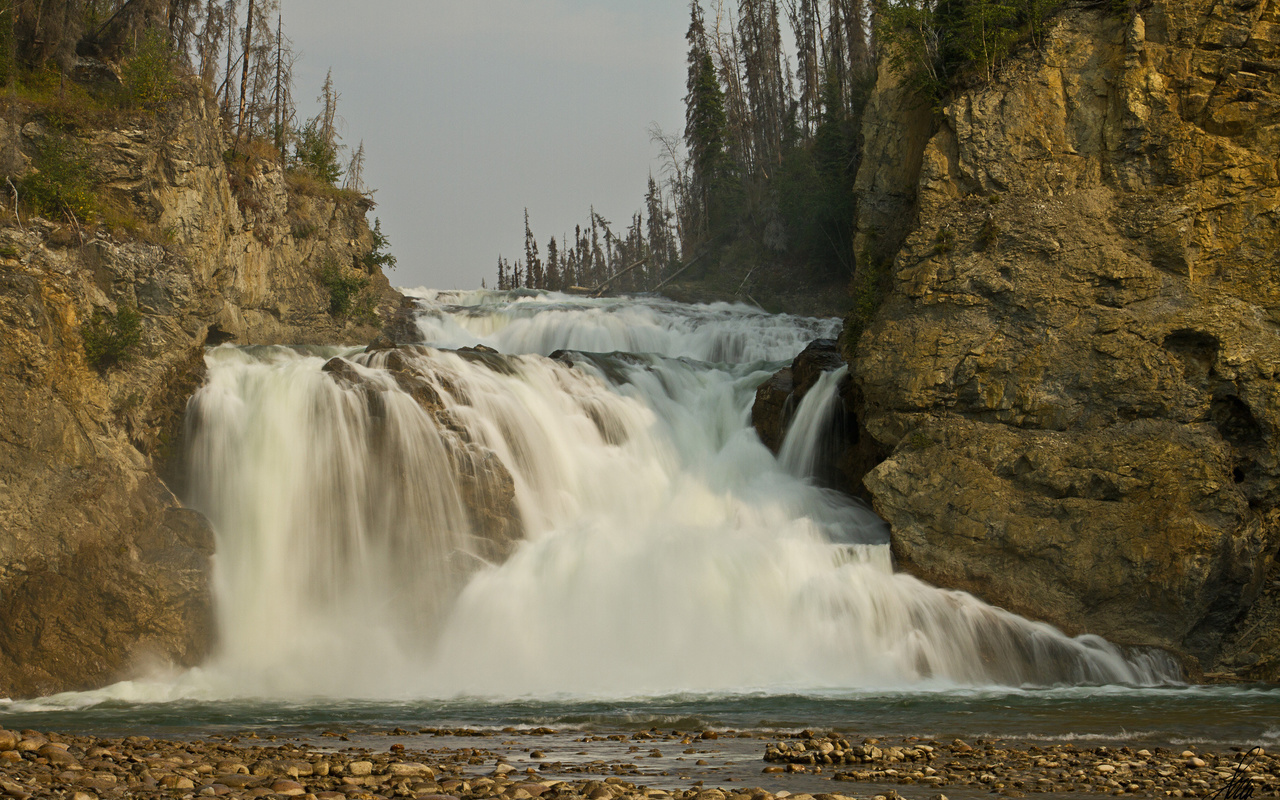 canada, british columbia, , Smith river falls, fort halkett provincial park