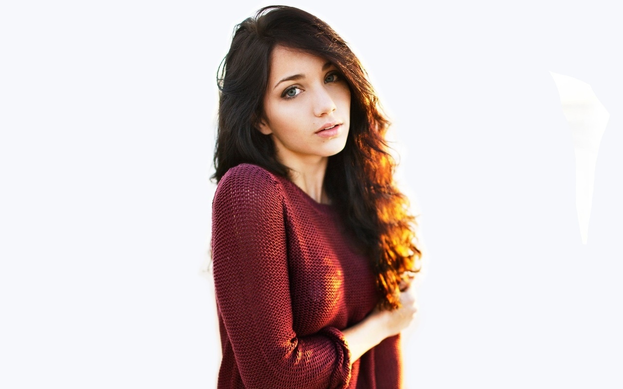 emily rudd, , 