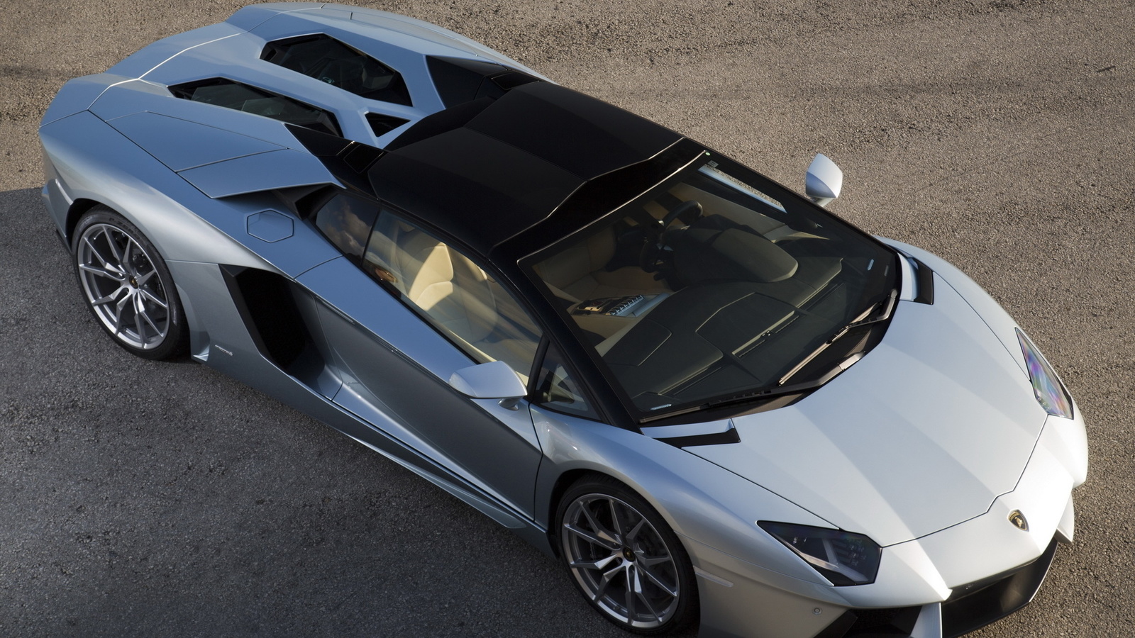 lamborghini aventador lp700-4 roadster silver