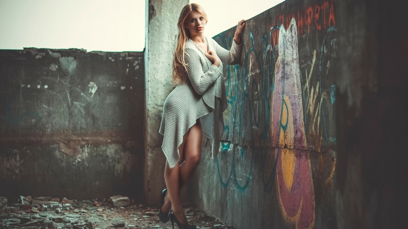 dress, brunette, wall, look, beauty