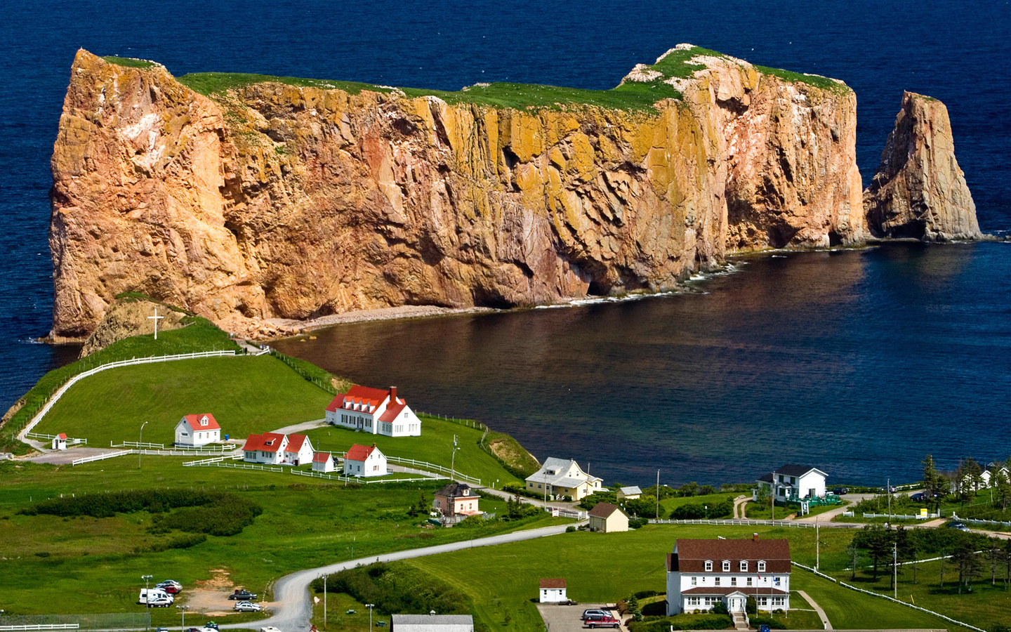 ocean, path, hosue, grass, water