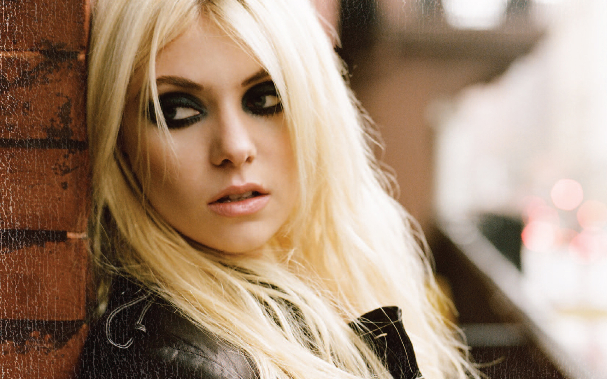 the pretty reckless, taylor momsen, singer, girl, star