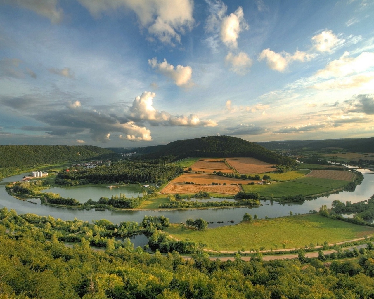 delta, river, town, tree, water, grass, mountain, green, naturals