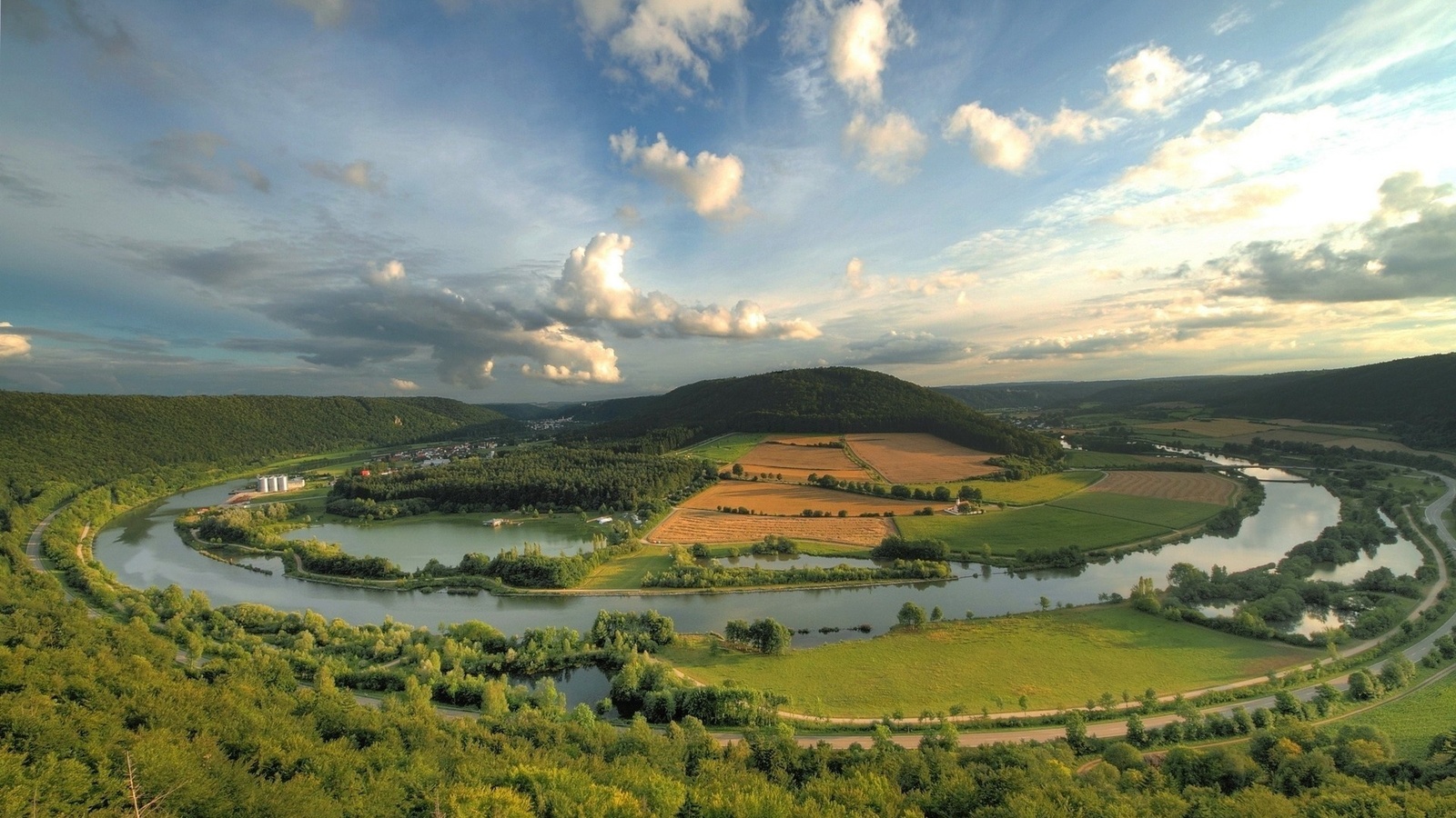 delta, river, town, tree, water, grass, mountain, green, naturals