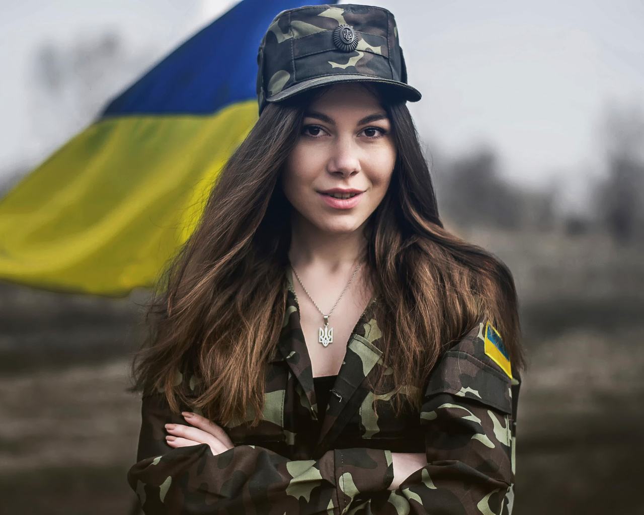 Женщины украины. Indila 2022. Девушка в военной форме Украина. Лучшие девушки Украины. Телка в военной форме.