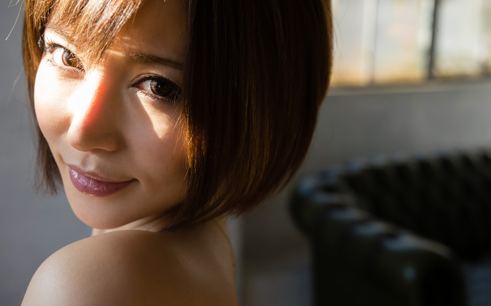 girl, lips, face, light, shoulder