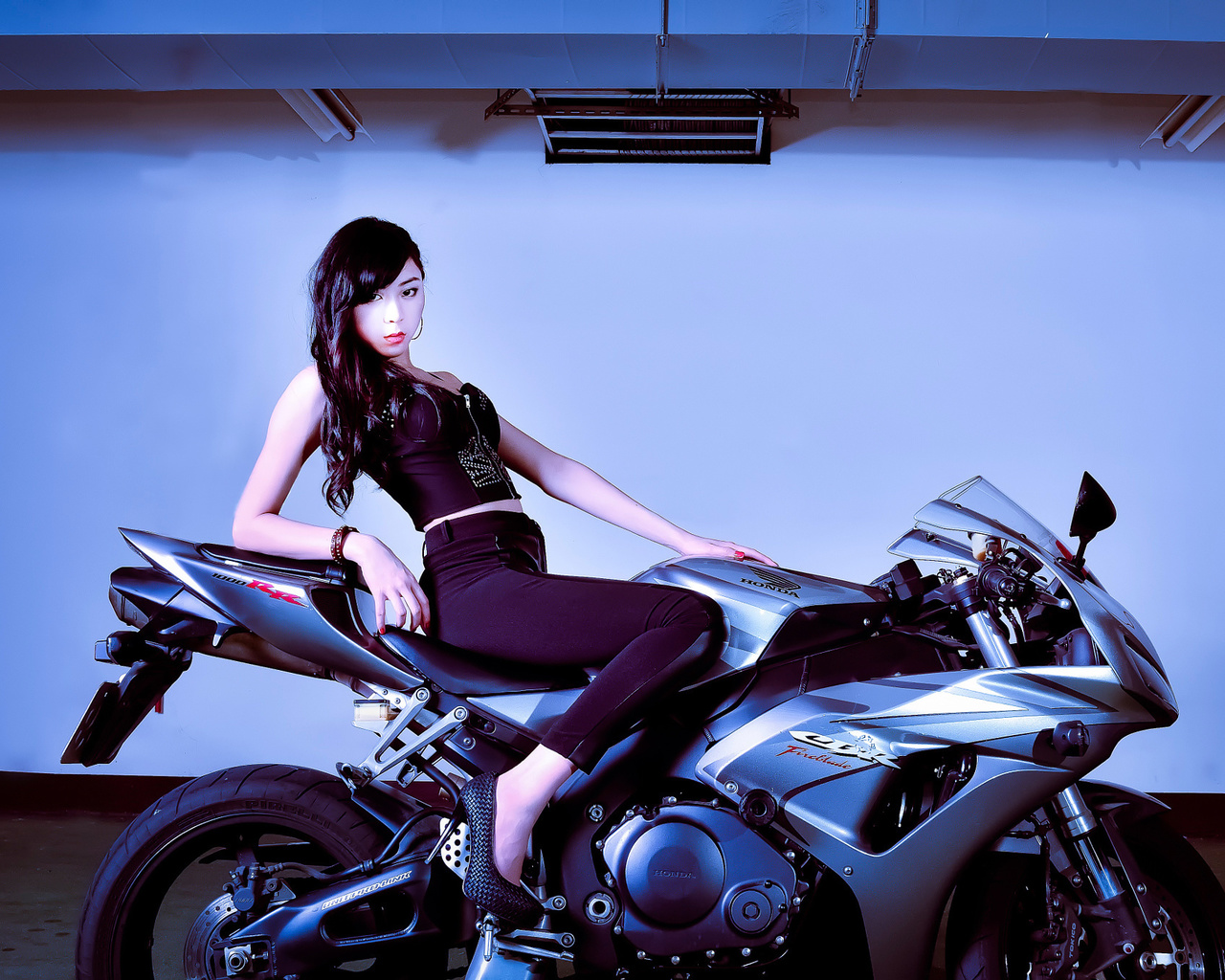 nancy chen, bike, honda, taiwan, 