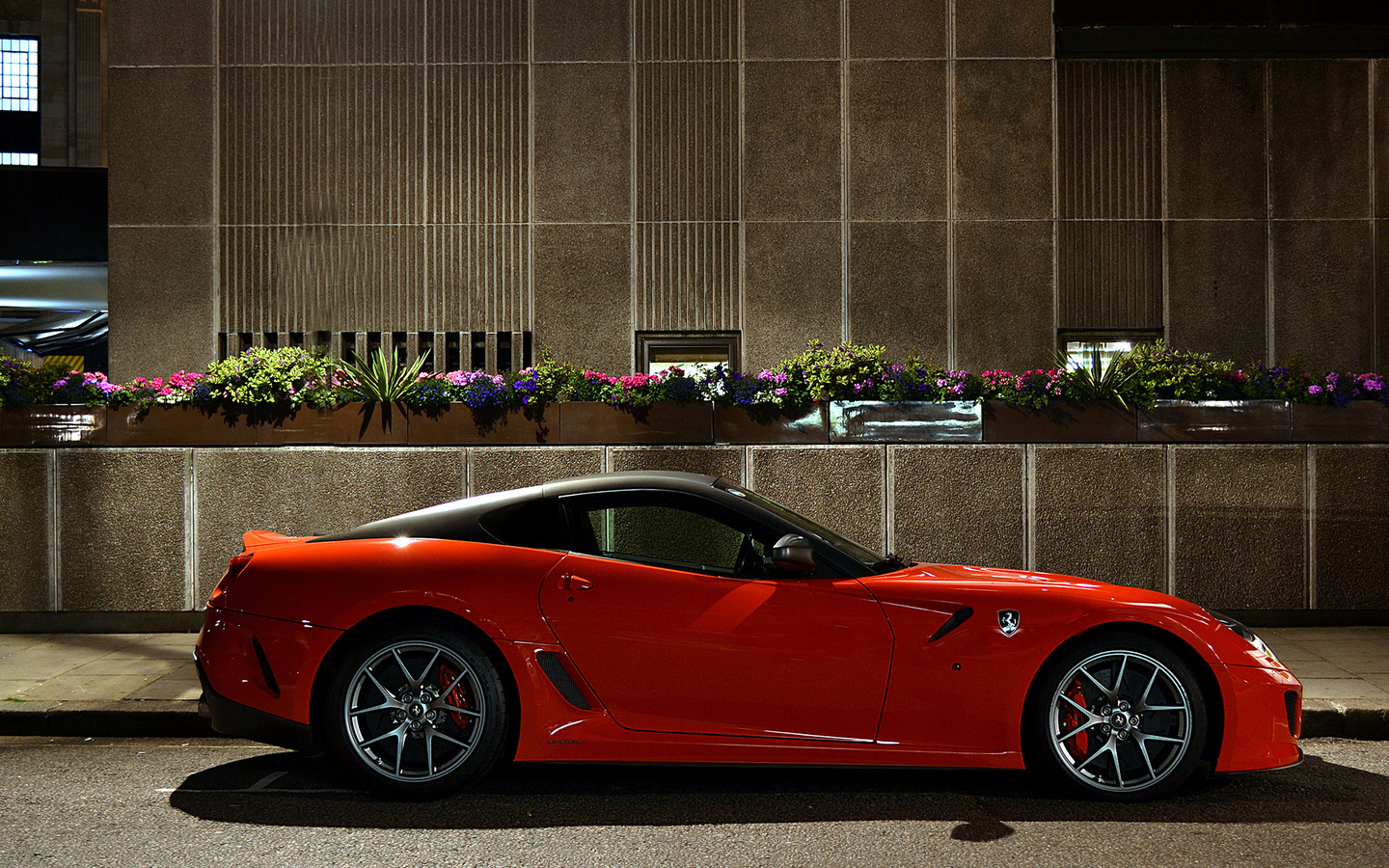 ferrari, 599, gto, red, street, night, road, flowers, light