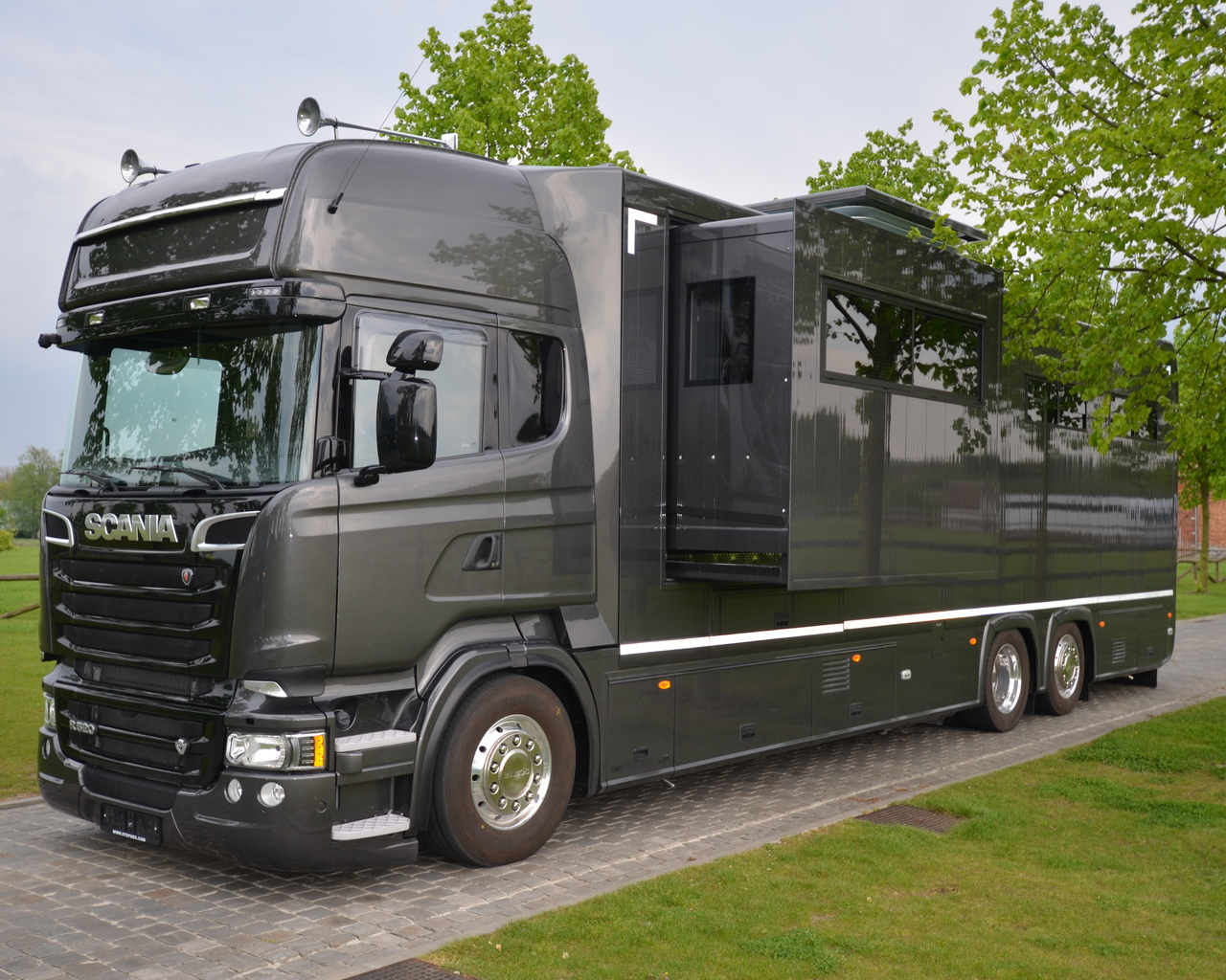 scania, gigaspace,   