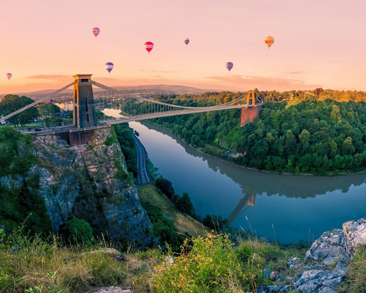 globos, river, bridge, sky