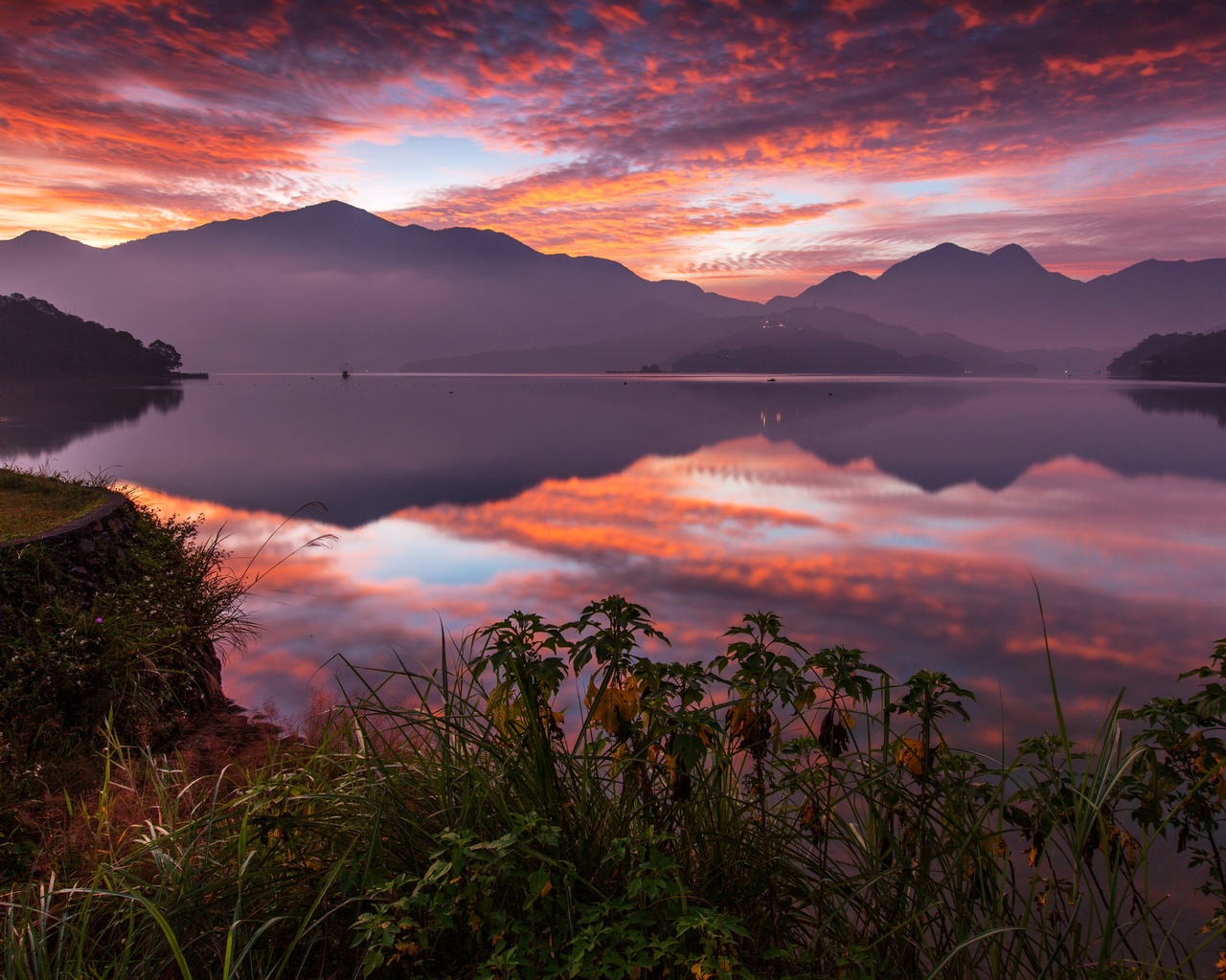 sun moon lake, lake candidus, yuchi, taiwan, china, sun moon lake