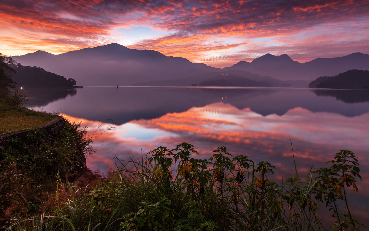 sun moon lake, lake candidus, yuchi, taiwan, china, sun moon lake