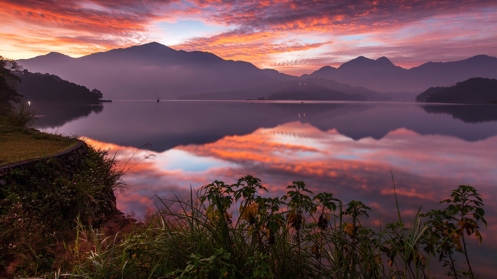 sun moon lake, lake candidus, yuchi, taiwan, china, sun moon lake