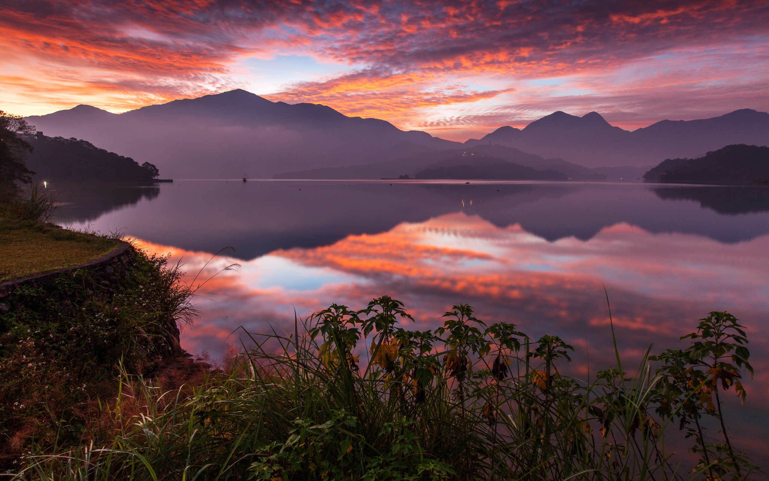 sun moon lake, lake candidus, yuchi, taiwan, china, sun moon lake