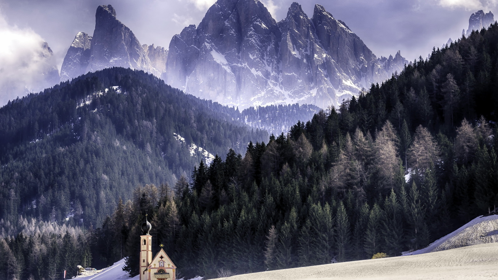 val di funes, parco naturale puez-odle, santa, maddalena, dolomiti, italia, 