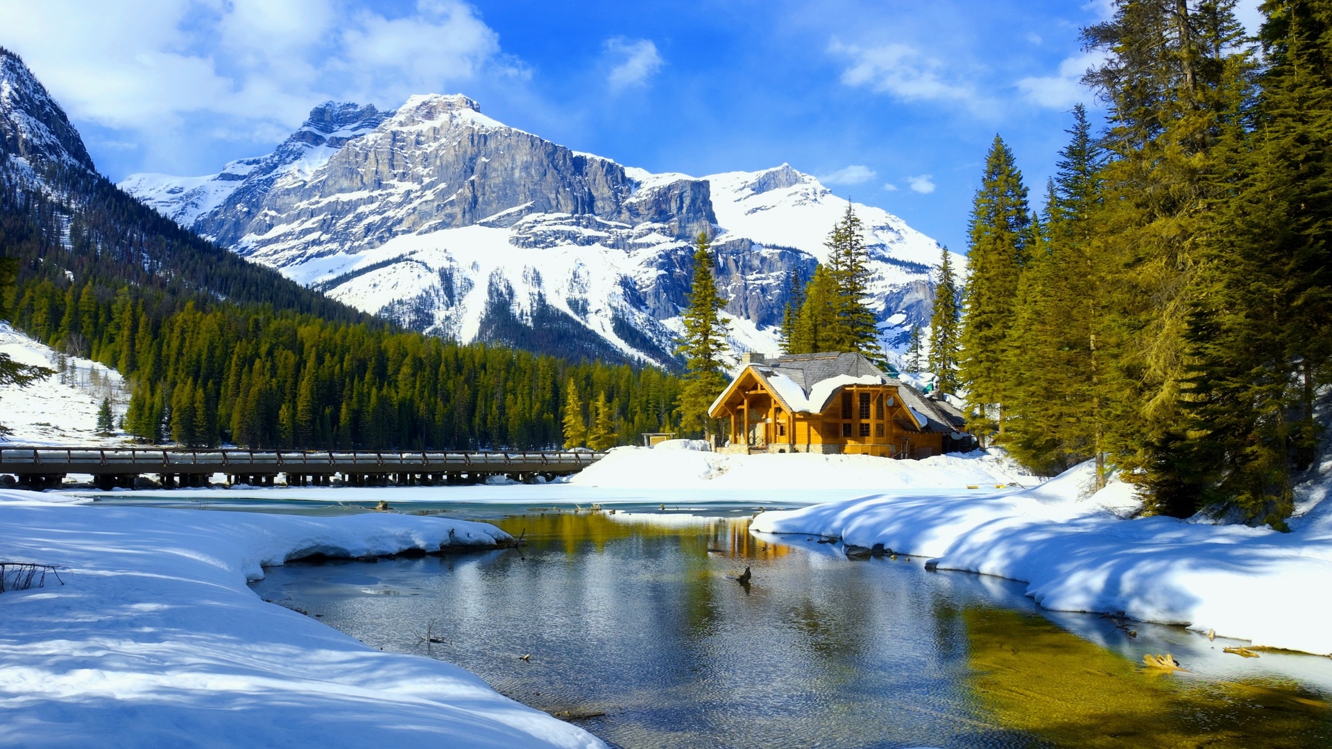 Картинки зима, лес, горы, дом, озеро, emerald lake, канада - обои  1920x1080, картинка №159167